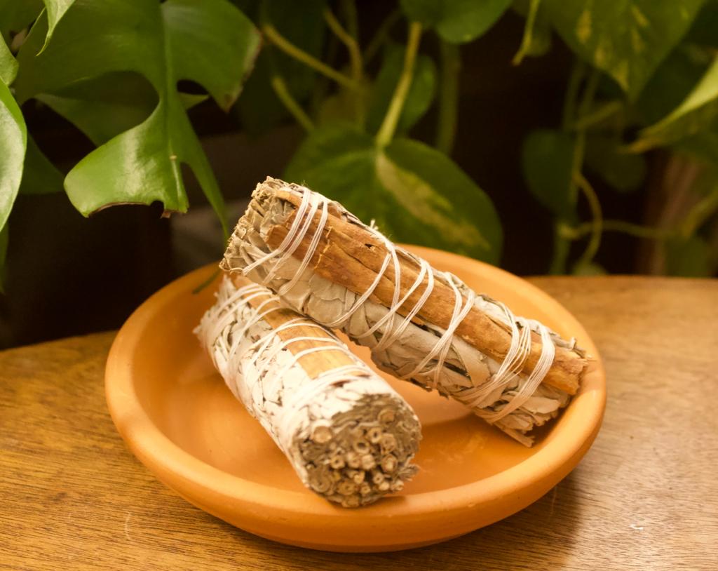 Cinnamon + White Sage Herb Bundle | Smudge Stick